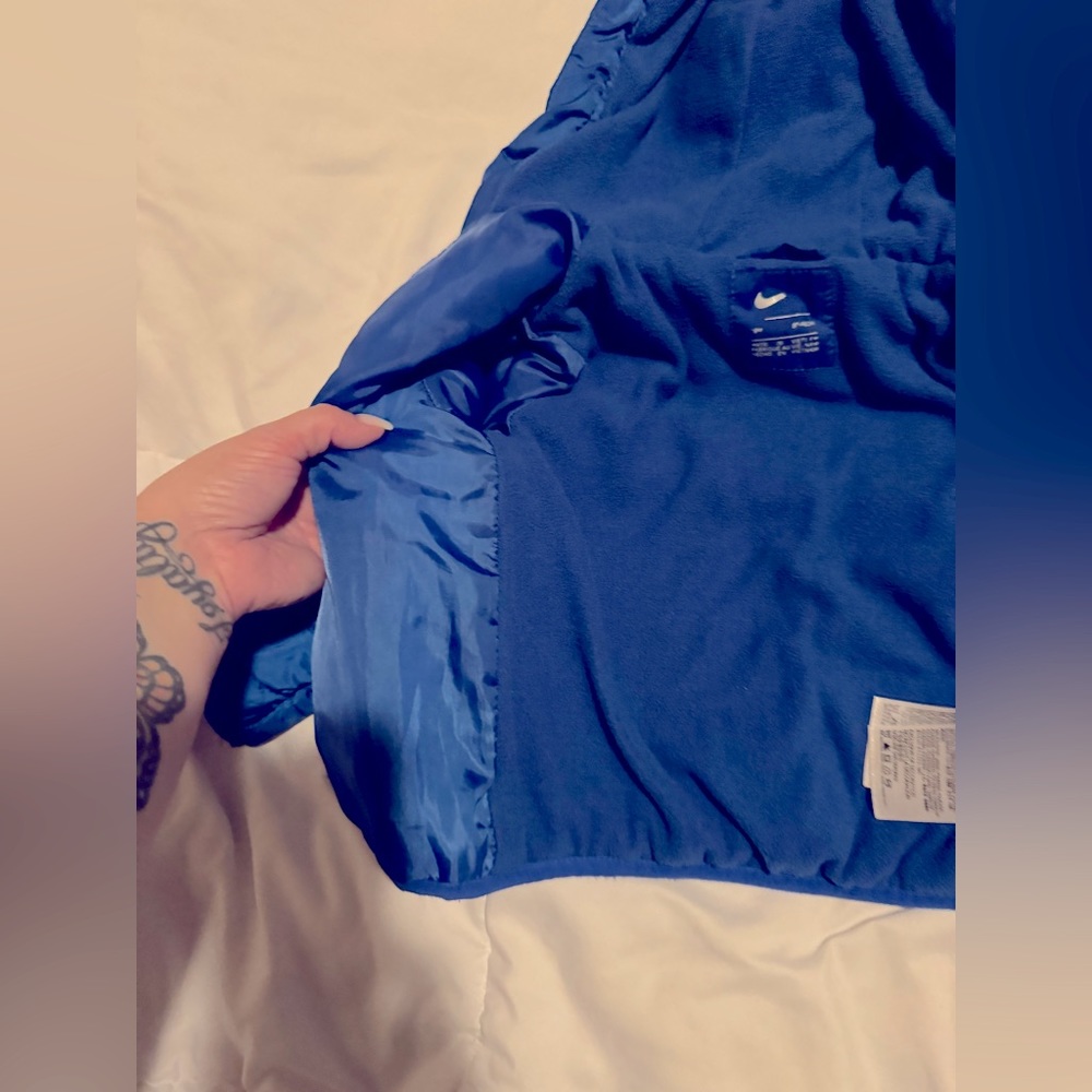 Nike puff jacket - Picture 4 of 9